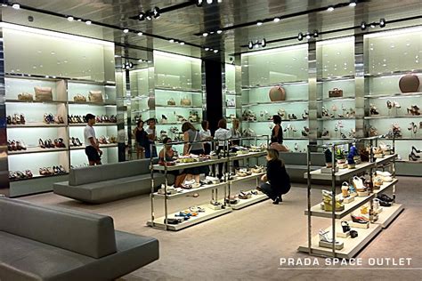 lavoro commessa prada space outlet|the space prada florence.